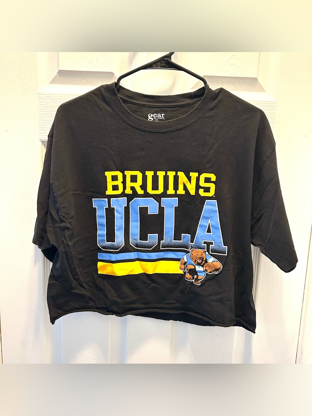 UCLA Bruins Cropped T-Shirt Women’s L  Black Gear For Sports NCAA Fan Apparel